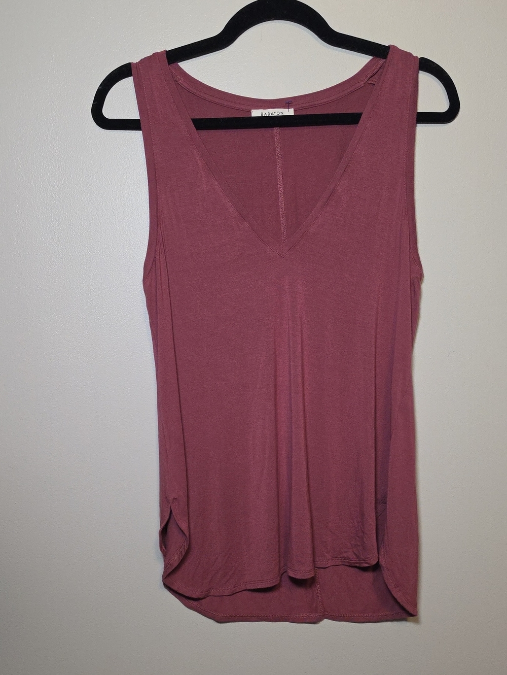 Babaton Dusty Rose V-Neck Sleeveless Tank
